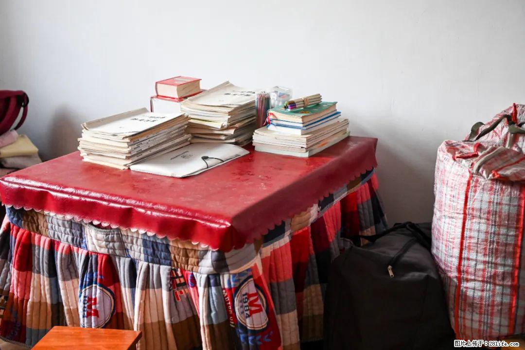 全网追的“扁担女孩”,找了一份暑假工,时薪12元 - 嘉峪关生活资讯 - 嘉峪关28生活网 jyg.28life.com